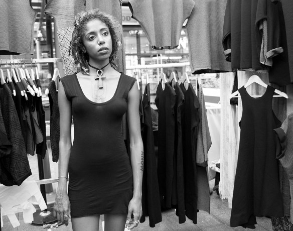 FASHION_DESIGNER_006BWsmallredo