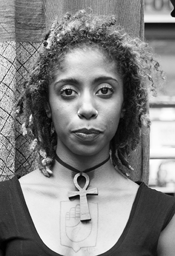 FASHION_DESIGNER_009BWsmall