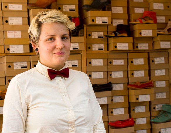 SHOE_SELLER_003small